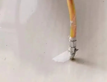 滦县瓷砖空鼓维修公司专业解答在瓷砖铺贴过程中，如果使用的砂料过粗（如全部使用了粗砂），可能会导致以下问题